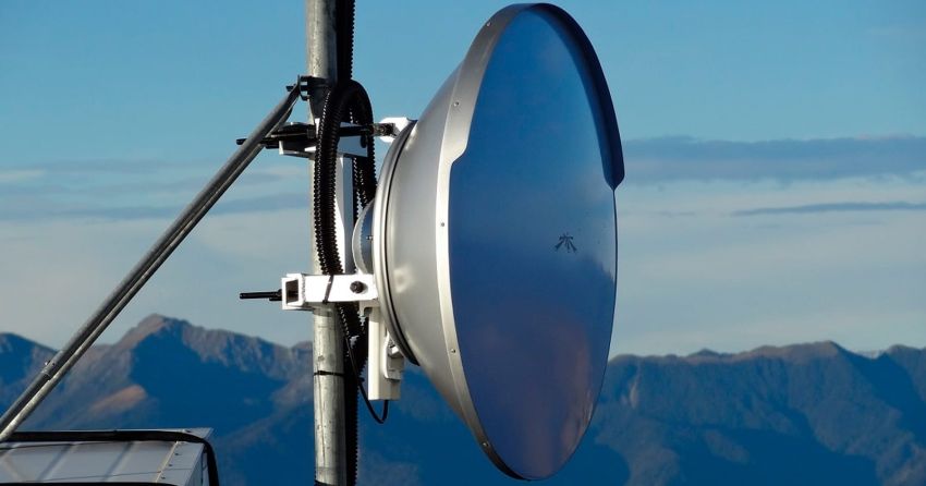 Instalación y configuración de switches, routers, firewalls, radioenlaces y puntos de acceso Slide 2